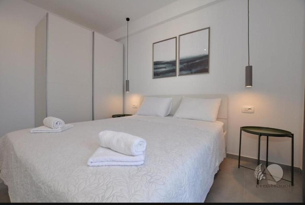 Apartmani Miranda ドラスニセ エクステリア 写真