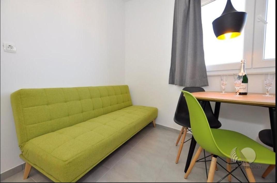 Apartmani Miranda ドラスニセ エクステリア 写真