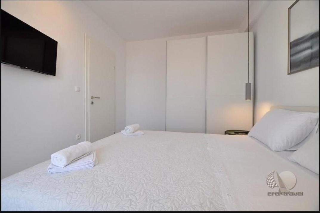 Apartmani Miranda ドラスニセ エクステリア 写真